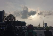 Cuaca Kota Batam, Senin: Berawan Pagi, Hujan Ringan Siang dan Sore Hari Prakiraan Cuaca Kota Batam Kamis: Hujan di Siang Hari, Berawan Sebagian Waktu