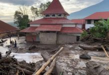 Pakar Geologi Ingatkan Warga Sumbar Tentang Bahaya Material Lahar Dingin Masih Banyak Menumpuk di Lereng Gunung Marapi Pakar Geologi Ingatkan Warga Bahaya Material Lahar Dingin Masih Banyak Menumpuk di Lereng Gunung Marapi