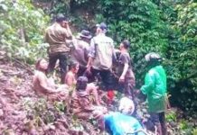 Gubernur Sumbar Mahyeldi Nyaris Jadi Korban Saat Terjebak Longsor di Jalan Sitinjau Lauik Gubernur Sumbar Mahyeldi Nyaris Jadi Korban Saat Terjebak Longsor di Jalan Sitinjau Lauik