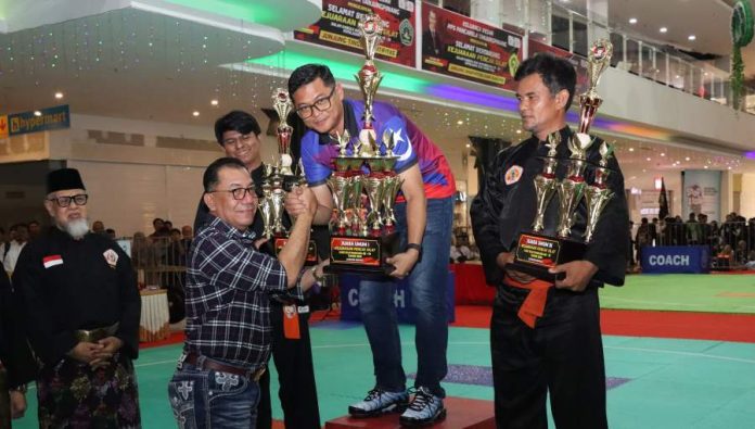 Kapolda Kepri Yan Fitri Tutup Kejuaraan Pencak Silat Hari Bhayangkara ke-78 Tahun 2024