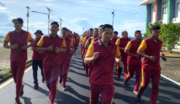 Kapolres Anambas AKBP Apri Fajar Pimpin Sabtu Sehat dengan Olah Raga Bersama