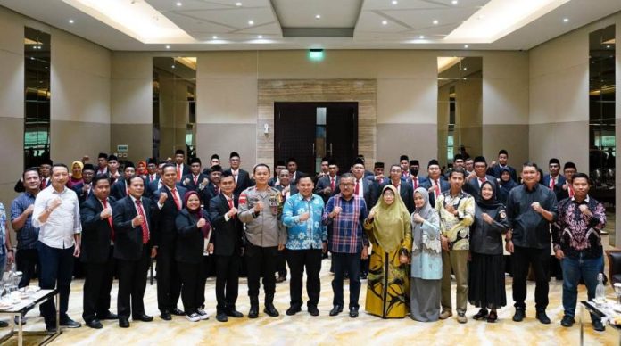 Jefridin Hadiri Pelantikan Panwascam Pilkada se Kota Batam