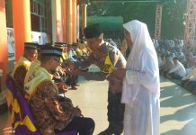 Polres Bintan Beri Pengamanan Keberangkatan Calon Jamaah Haji Bintan 2024 Polres Bintan Beri Pengamanan Calon Jamaah Haji Bintan