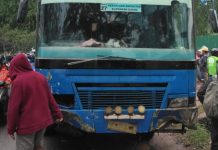Sejumlah Motor dan Mobil Diseruduk Bus Diduga Rem Blong di Bukit Daeng Muka Kuning Rem Blong di Bukit Daeng Muka Kuning
