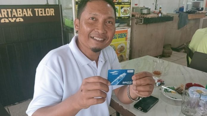 Roni dan Kartu BRIZZI