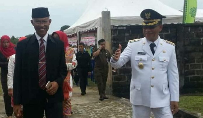Tokoh Masyarakat Lingga Berharap ada Kandidat Bupati Lirik Putra Daerah Selingsing Tokoh Masyarakat Lingga Berharap ada Kandidat Bupati Lirik Putra Daerah Selingsing