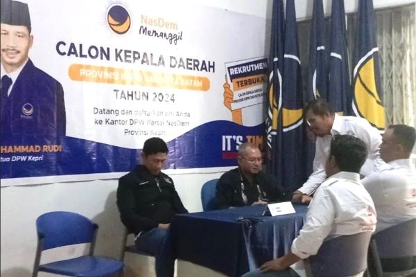 polemik amsakar-nasdem Ketua DPD Nasdem Kota Batam Absen dari Pleno Penjaringan Pilkada: Polemik Internal Terkuak