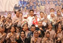 Wali Kota Batam Muhammad Rudi Hadiri Pelepasan Murid SD Negeri 001 Batam Kota Wali Kota Batam Muhammad Rudi Hadiri Pelepasan Murid SD Negeri 001 Batam Kota