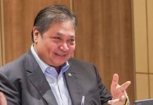 Airlangga Hartarto: Batam Potensial Jadi Hub Industri Digital, Investasi Data Center Capai US$3 Miliar Airlangga Hartarto: Batam Potensial Jadi Hub Industri Digital, Investasi Data Center Capai US$3 Miliar