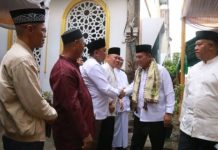 Gubernur Ansar Ahmad Hadiri Pelepasan Santri di Ponpes Al-Farisi Nusantara Gubernur Ansar Ahmad Hadiri Pelepasan Santri di Ponpes Al-Farisi Nusantara