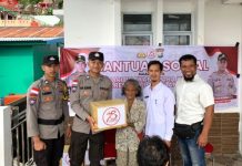 HUT Bhayangkara ke-78: Polres Kepulauan Anambas Berikan Bansos kepada Masyarakat HUT Bhayangkara ke-78: Polres Kepulauan Anambas Berikan Bansos kepada Masyarakat