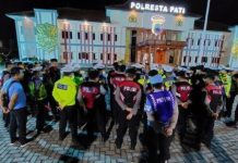 Polda Jateng Razia “Kampung Maling” di Pati, Usai Bos Rental Tewas Dikeroyok Polda Jateng Razia "Kampung Maling" di Pati, Usai Bos Rental Tewas Dikeroyok