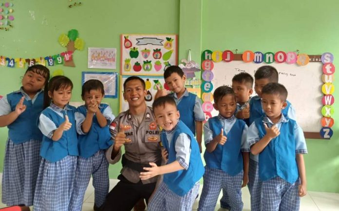 Polisi Sahabat Anak Anambas Polisi Sahabat Anak
