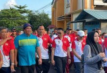 Ribuan Masyarakat Bintan Meriahkan Hari Bhayangkara Ke-78 dengan Jalan Santai di Gedung Nasional Ribuan Masyarakat Bintan Meriahkan Hari Bhayangkara Ke-78 dengan Jalan Santai di Gedung Nasional