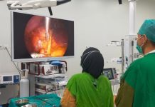 Tim Dokter RSUD RAT Sukses Gelar Operasi Perdana Laparoskopi Kista Ginjal Tim Dokter RSUD RAT Sukses Gelar Operasi Perdana Laparoskopi Kista Ginjal