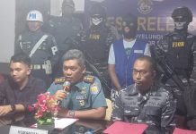 Tim Satgas TNI AL Bersama F1QR Lanal Bintan Berhasil Tangkap Pelaku Peyeludupan Narkoba Tim Satgas TNI AL Bersama F1QR Lanal Bintan Berhasil Tangkap Pelaku Peyeludupan Narkoba