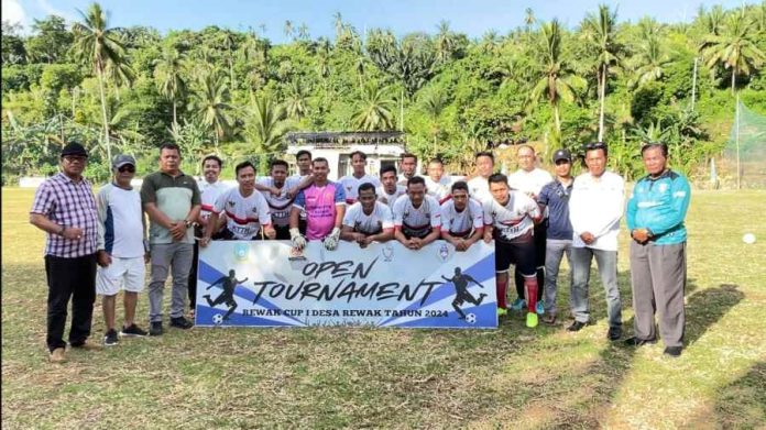 Apdesi Anambas Apdesi FC Anambas Turut Meriahkan Open Turnamen Sepakbola Desa Rewak I