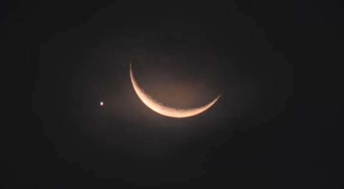 Fenomena Langka: Bulan dan Saturnus Akan "Bersentuhan" di Langit Singapura pada 24 Juli