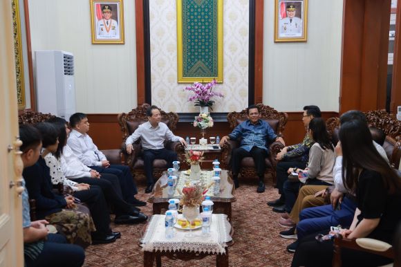 Gubernur Kepri Sambut Delegasi Provinsi Hubei, Jajaki Kerjasama Sister Province Gubernur Kepri Sambut Delegasi Provinsi Hubei, Jajaki Kerjasama Sister Province