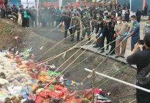 Bea Cukai Karimun Musnahkan Daging, Rokok dan Barang Ilegal Senilai Rp 4 Miliar Bea Cukai Karimun Musnahkan Daging, Rokok dan Barang Ilegal Senilai Rp 4 Miliar