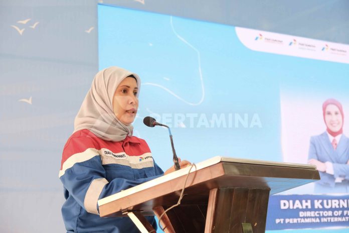 Direktur Keuangan PIS Diah Kurniawati, pada rangkaian kunjungan Management Walkthrough (MWT) ke Tanjung Uban (18/7). Foto: Pertamina