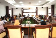 Komisi IV DPRD Batam Terima Pengaduan Warga Tembesi Soal Penerimaan Anak di SMKN 1 Komisi IV DPRD Batam Terima Pengaduan Warga Tembesi Soal Penerimaan Anak di SMKN 1