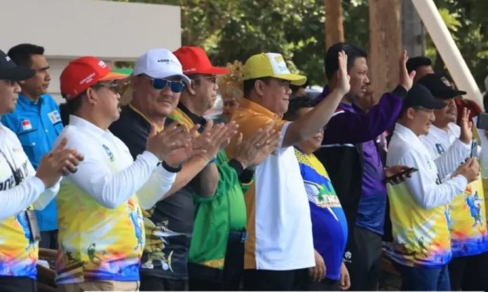 Kontingen Bintan Tampil Percaya Diri Saat Defile Pembukaan Popda IX Kepri