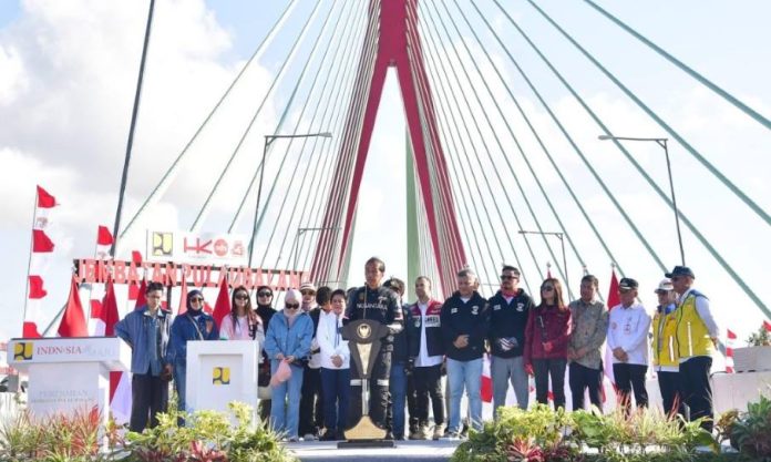 Resmikan Jembatan Pulau Balang