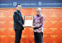 Sekda Kota Batam Jefridin Terima Penghargaan “25 Pemimpin Inspiratif Indonesia” dari Seven Media Asia Sekda Kota Batam Jefridin Terima Penghargaan "25 Pemimpin Inspiratif Indonesia" dari Seven Media Asia