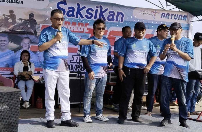 Bupati Natuna Wan siswandi bersama unsur pimpinan Natuna di pulau Serasan