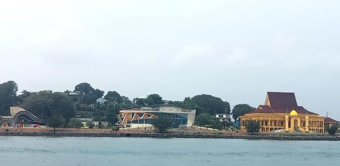 Prakiraan Cuaca Tanjungpinang Jumat: Dominasi Cuaca Berawan Sepanjang Hari