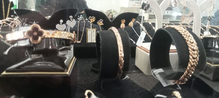 Distro Galeri 24 Batam Gelar Pekan Raya Juli, Semua Produk Perhiasan Diskon 6 Persen