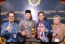 Bupati Pasaman Sabar AS Terima Penghargaan UHC Tahun 2024 dari Wapres RI Bupati Pasaman Sabar AS Terima Penghargaan UHC Tahun 2024 dari Wapres RI