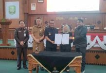 DPRD Tanjungpinang Sahkan Ranperda APBD Perubahan 2024 dalam Rapat Paripurna DPRD Tanjungpinang Sahkan Ranperda APBD Perubahan 2024 dalam Rapat Paripurna