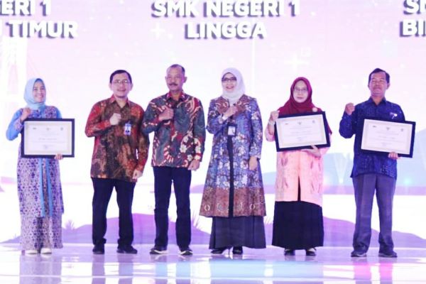 Gebyar Melayu Pesisir 2024 Resmi Dibuka, Sekdaprov Kepri Harap GMP Bangkitkan Ekonomi dan UMKM Gebyar Melayu Pesisir 2024 Resmi Dibuka, Sekdaprov Kepri Harap GMP Bangkitkan Ekonomi dan UMKM