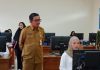 Natuna Menuju Masa Depan, Membangun Ketahanan Energi Melalui Investasi SDM Sekda natuna mantau Ujian Beasiswa di Lab TIK, SMPN 1 Bunguran Timur, Ranai.