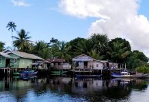 Bara Juang di Tapal Batas, Transformasi Ekonomi dan Harapan Baru di Natuna Kampung Segeram yang ada di sebelah barat Pulau Bunguran Besar diyakini masyarakat setempat sebagai lokasi penduduk awal yang menempati Kabupaten Natuna, Kepulauan Riau foto: Riky Rinovsky