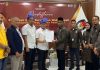 Muhammad Nizar dan Novrizal Paslon Pertama Daftar Pilkada di KPU Lingga Muhammad Nizar dan Novrizal Paslon Pertama Daftar Pilkada di KPU Lingga