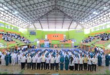 Bupati Sabar AS Serahkan SK Perpanjangan Masa Jabatan Wali Nagari Se-Kabupaten Pasaman