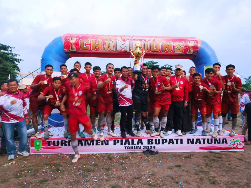 Tim Seluan FC keluar sebagai juara Piala Bupati Natuna 2024 setelah mengalahkan Temadu FC