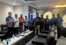 50 Persen Kuota Peserta Gowes Sudah Terisi, Panitia Silaturahmi Ketua Harian ISSI Kepri Sekda Kota Batam ini saat menerima panitia Gowes Bulan Bahasa