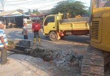 Dinas Perkim Bintan Gerak Cepat Benahi Drainase di Jalan Permai Suri Dinas Perkim Bintan Gerak Cepat Benahi Drainase di Jalan