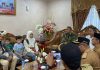 Plt Bupati Pasbar Sambut Kedatangan Warga Asal Pasbar yang Dievakuasi dari Lebanon