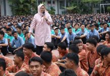 Kunjungan Marlin ke SMAN 8 Batam Disambut Antusias Siswa yang Berbagi Cita-cita Kunjungan Marlin ke SMAN 8 Batam Disambut Antusias Siswa yang Berbagi Cita-cita