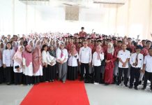 Nasehat Plt Gubernur Marlin saat Kunjungi SMA Negeri 2 Tanjungpinang, Jangan Ikut-ikutan Nasehat Plt Gubernur Marlin saat Kunjungi SMA Negeri 2 Tanjungpinang