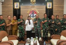 Plt Gubernur Marlin Silaturahmi ke Danlantamal IV Batam Laksma TNI Tjatur Soniarto Plt Gubernur Marlin dan Danlantamal IV Batam