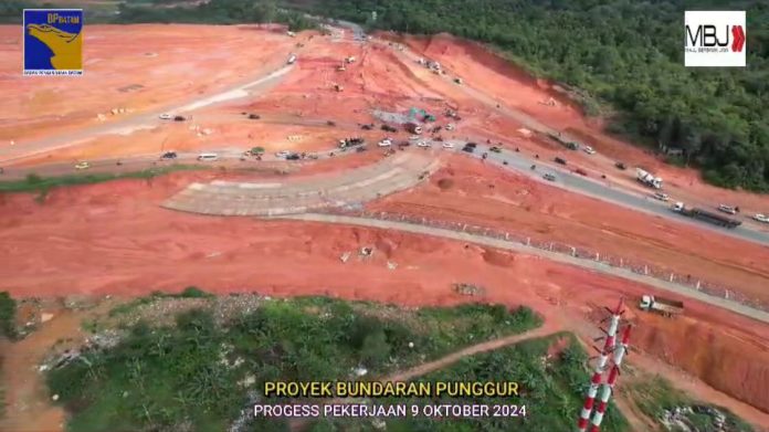 Progres 76 Persen, Bundaran Punggur akan Selesai Desember Progres 76 Persen, Bundaran Punggur akan Selesai Desember