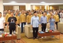 Amsakar Minta Relawan ASLI di 12 Kecamatan Tidak Terpengaruh Politik Identitas Relawan ASLI Amsakar Li Claudia