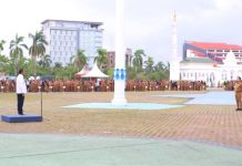 Pjs Wali Kota Batam Pembina Apel Gabungan ASN Pemko Batam untuk Sukseskan Pilkada 2024 Apel Gabungan ASN Pemko Batam untuk Sukseskan Pilkada 2024