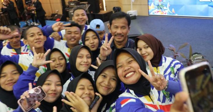 Calon Gubernur Kepri dan Gen Z Calon Gubernur Kepri HMR akan Perbanyak Ruang untuk Gen Z Berkembang